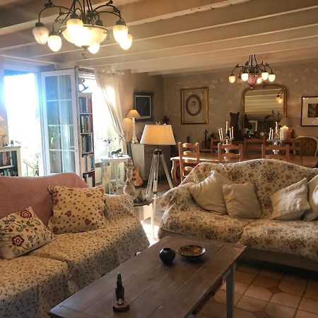 Le Peyrail Bed & Breakfast Les Leves-et-Thoumeyragues Bagian luar foto
