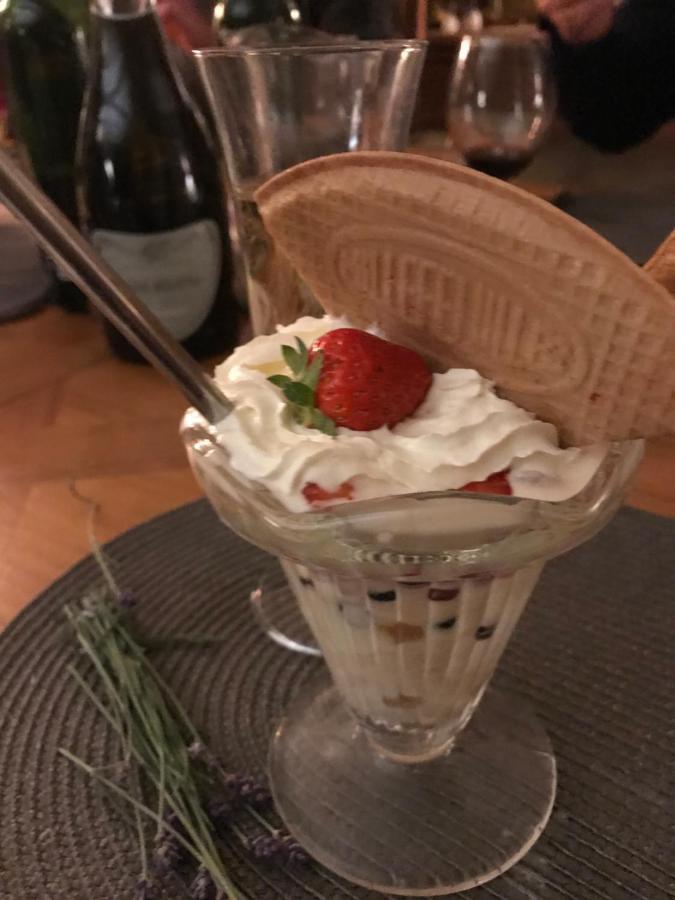 Le Peyrail Bed & Breakfast Les Leves-et-Thoumeyragues Bagian luar foto