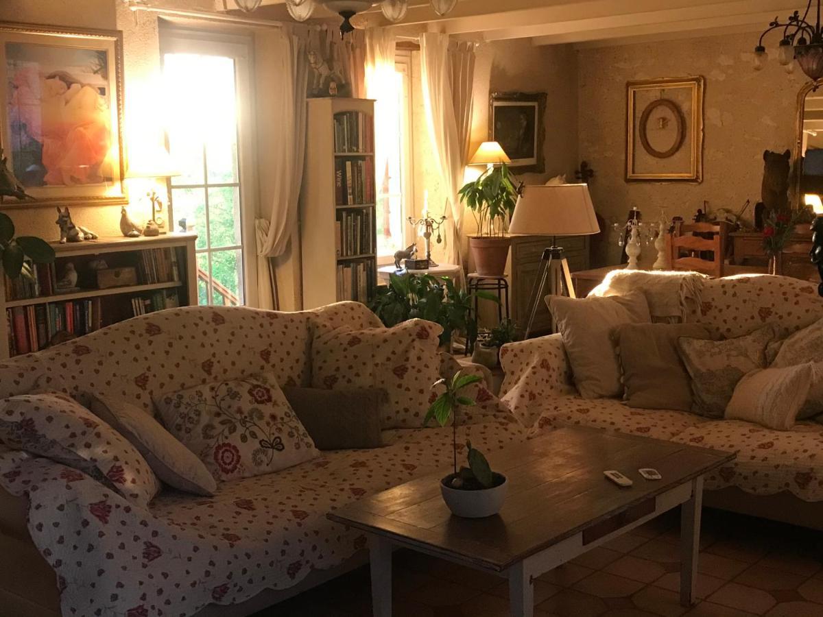Le Peyrail Bed & Breakfast Les Leves-et-Thoumeyragues Bagian luar foto