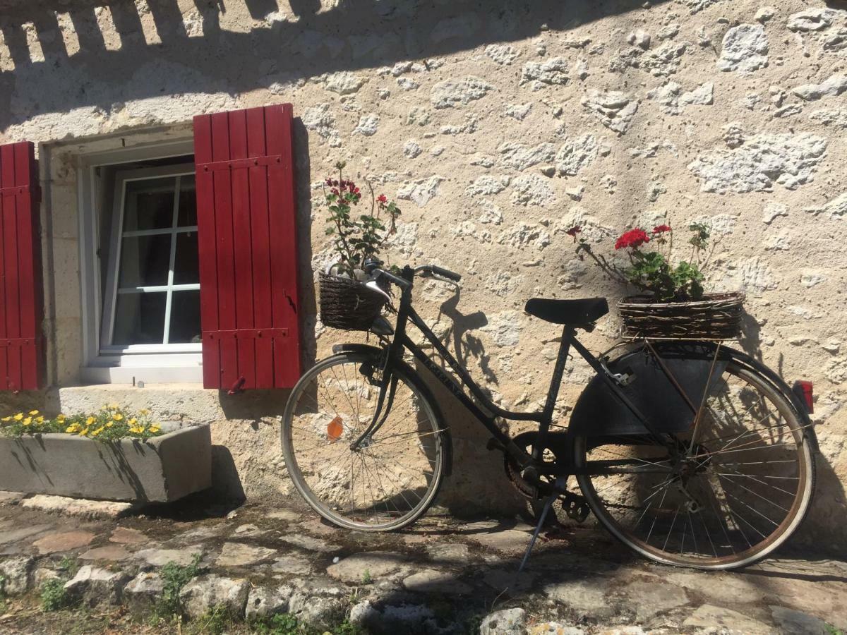 Le Peyrail Bed & Breakfast Les Leves-et-Thoumeyragues Bagian luar foto