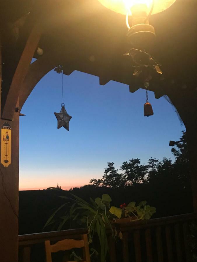 Le Peyrail Bed & Breakfast Les Leves-et-Thoumeyragues Bagian luar foto